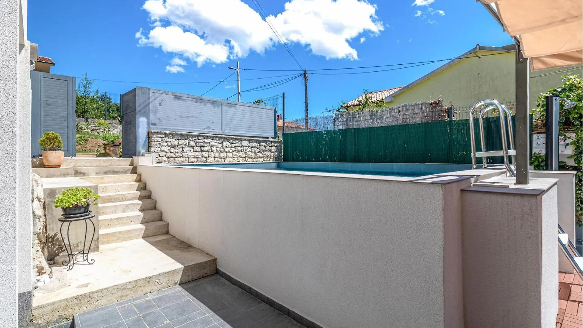 Feriehus Lovely Home In Labin With Kitchen
