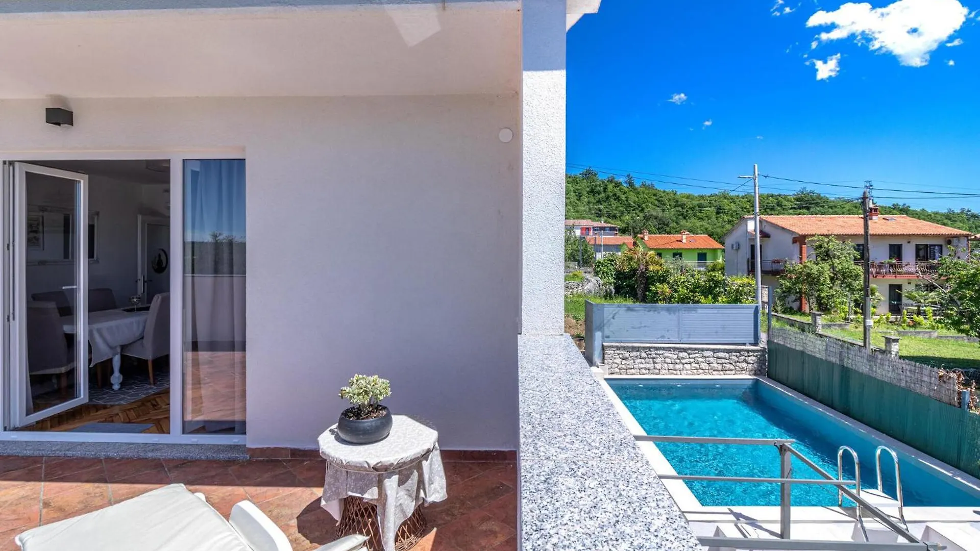 Feriehus Lovely Home In Labin With Kitchen
